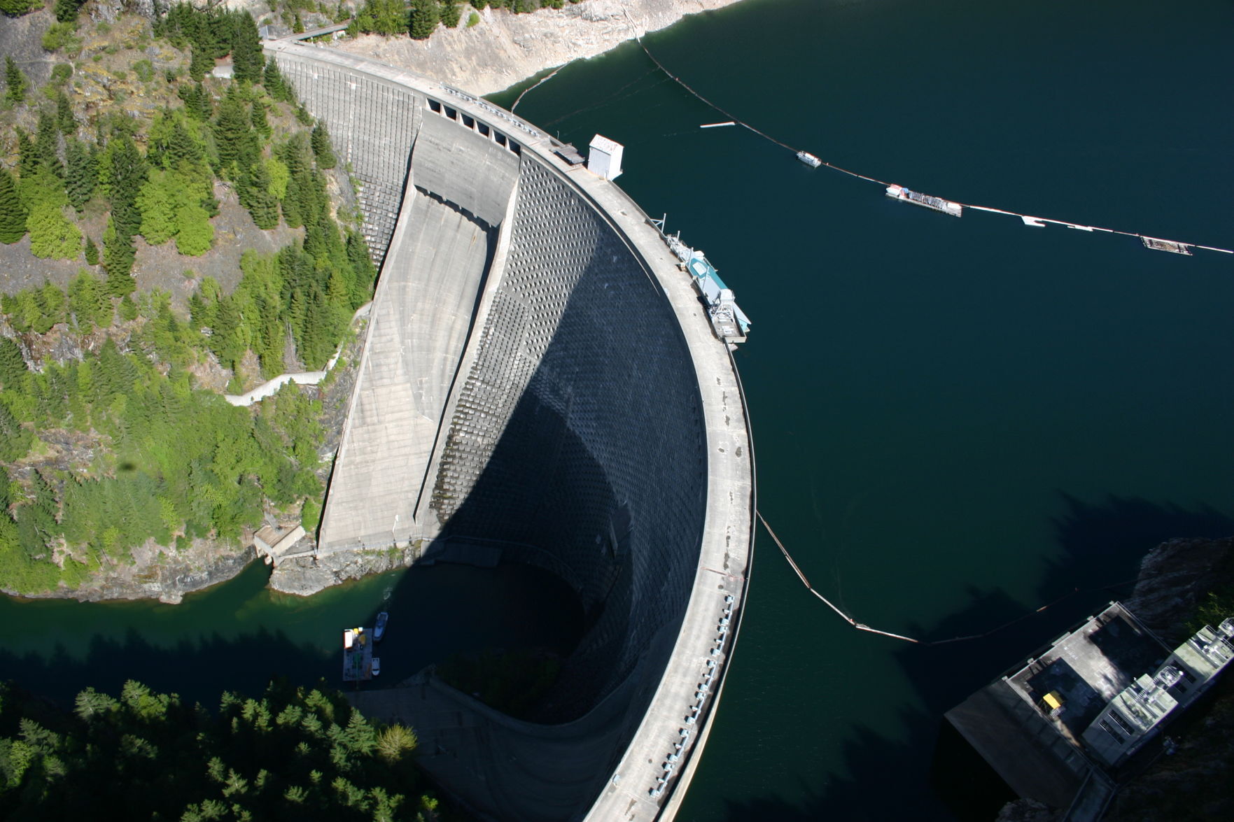 ROSS_DAM.jpg